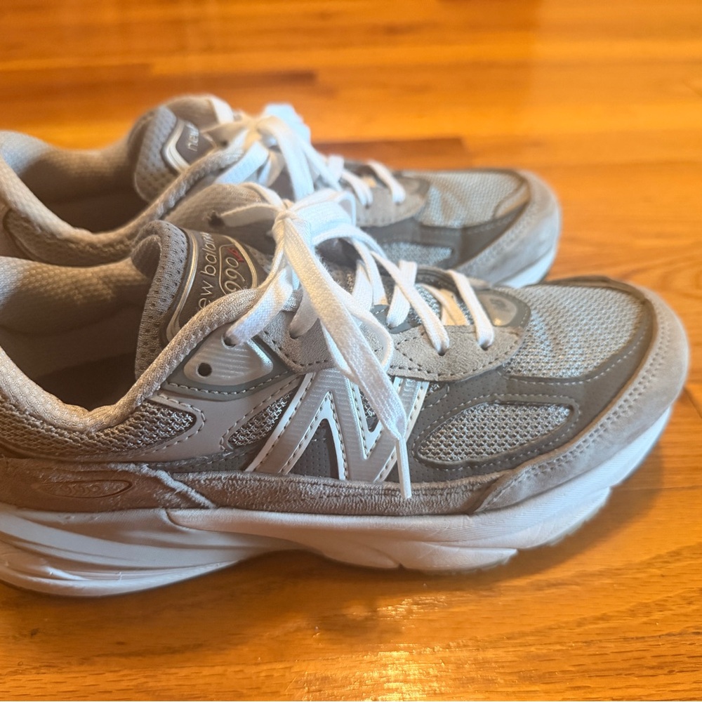 New Balance 990v6 Sneakers 6.5